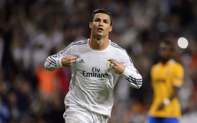 完美电竞评论-巴萨后悔吗梅西在巴黎依旧无敌